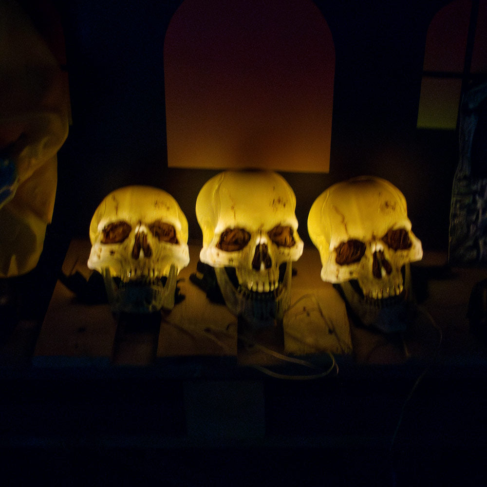 Mad Toys Spooky 3-Pieces Skull Pathway Lights Marker with Stakes Halloween Decoration